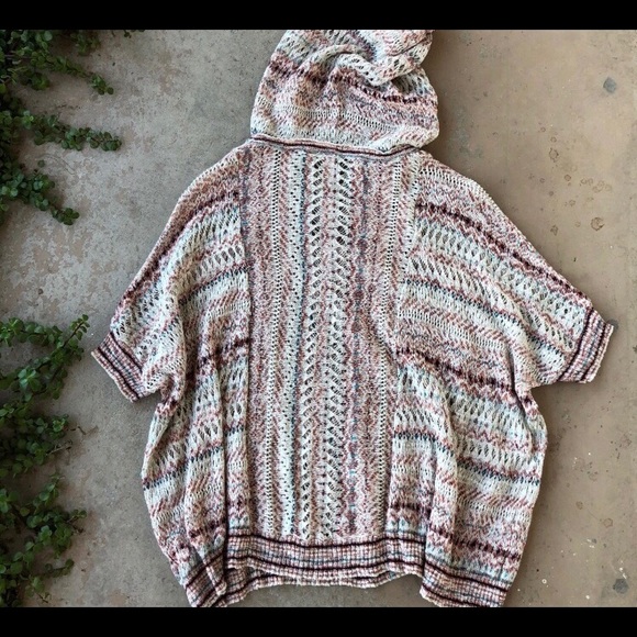 Anthropologie Moth spliced Eyelet Poncho Sweater - Picture 4 of 4